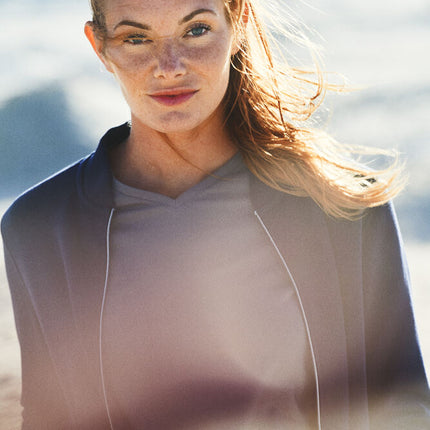 Heavy V-neck Lady