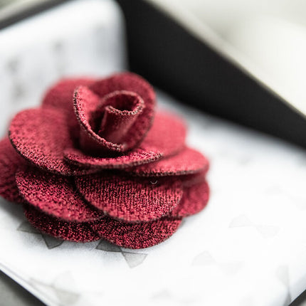 Giftbox Solid Hankie & Lapel Pin